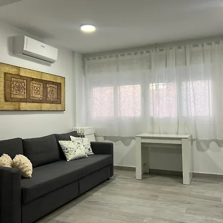 Cozy Apartment Up To 6 Persons 3 Min To Metro Madrid Exterior photo