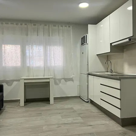 Cozy Apartment Up To 6 Persons 3 Min To Metro Madrid Exterior photo