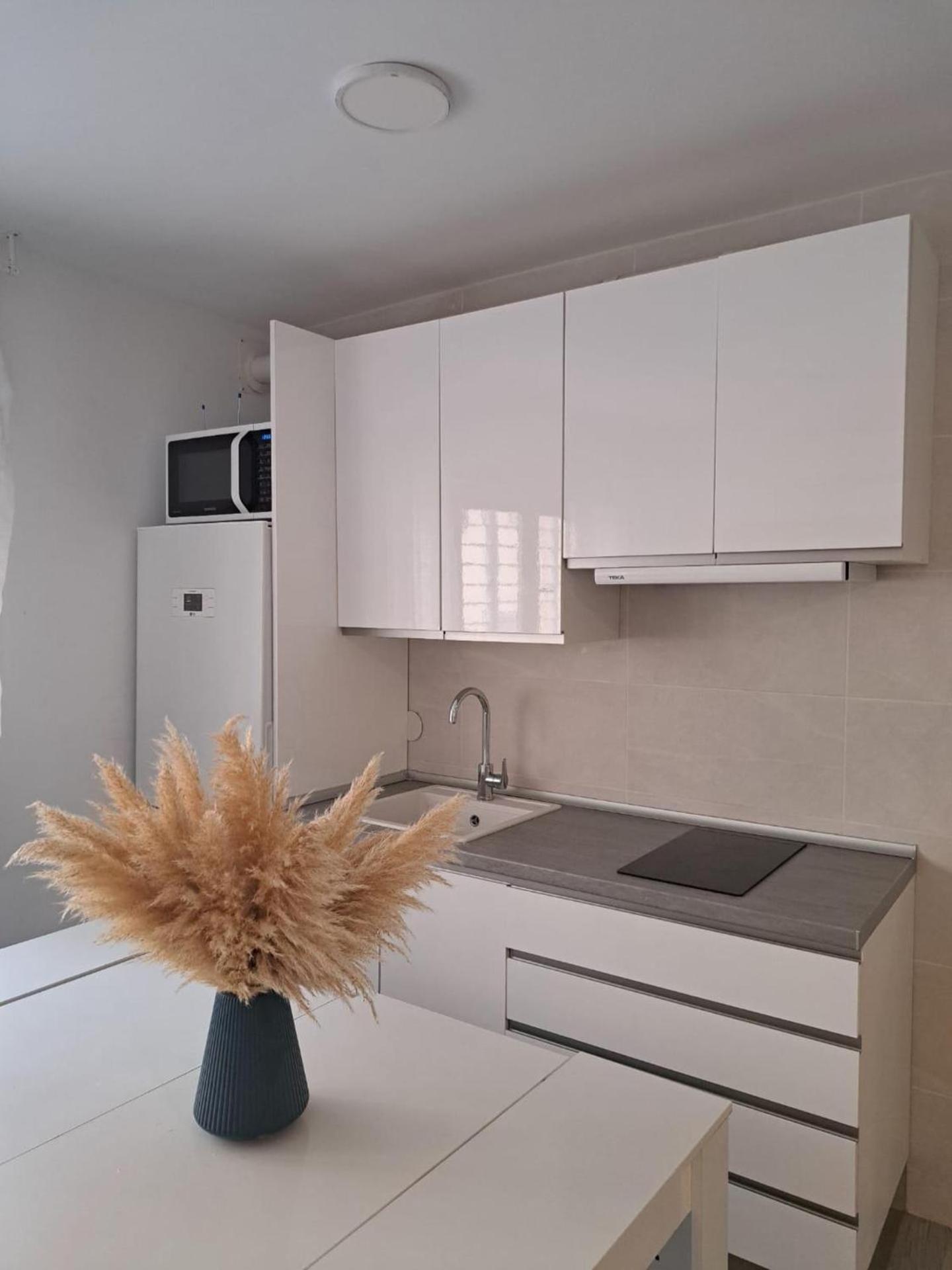 Cozy Up To 6 Persons 3 Min To Metro Appartamento